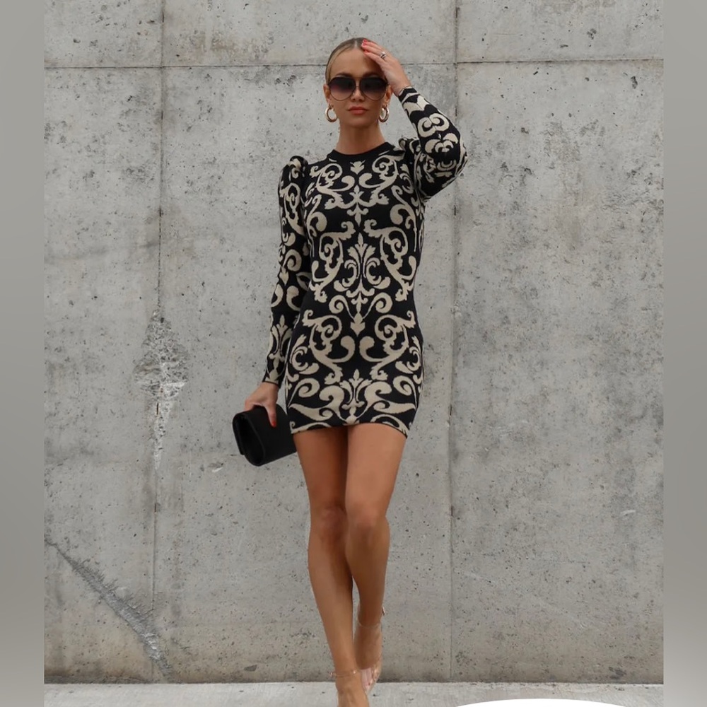 VICI VITTORIA KNIT MINI DRESS